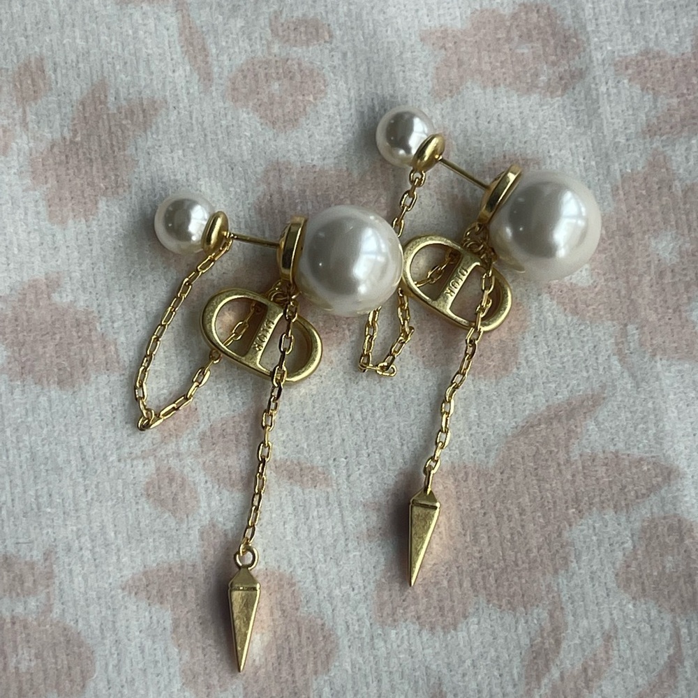 Dior Gold-Tone Pearl Drop Dangle Earrings